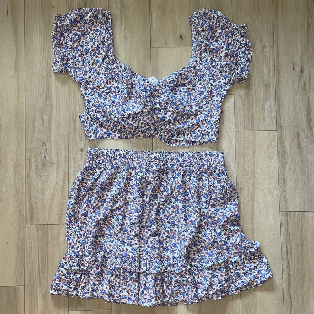*NWOT* Blush BJ two piece floral top and skirt set